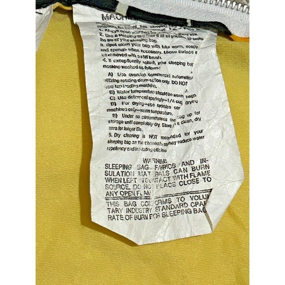 Vintage Crayola Crayons Sleeping Bag Binney & Smith Yellow Box 24 Count Design - Picture 3 of 16